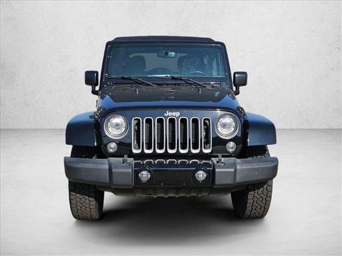 Used 2017 Jeep Wrangler Unlimited Sahara AWD/4WD image 2
