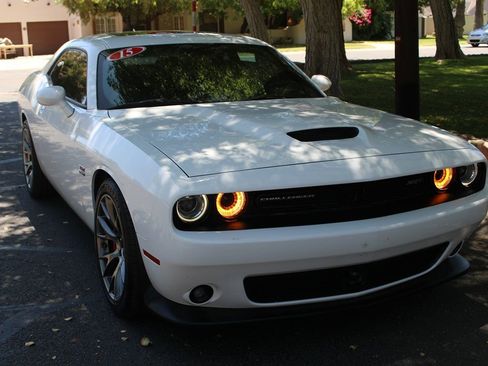 Used 2015 Dodge Challenger SRT w/ Technology Group image 56