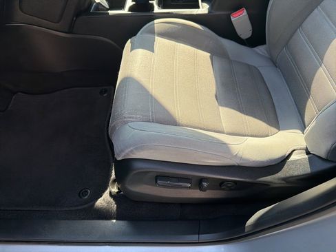 Used 2017 Honda CR-V EX image 7