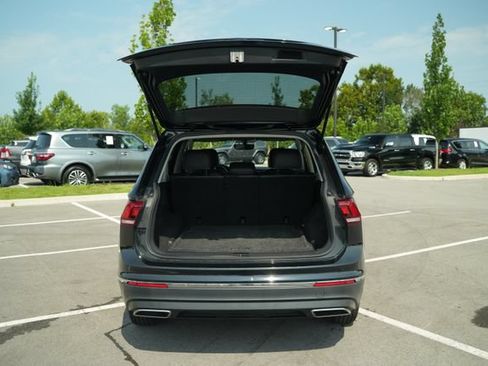 Used 2021 Volkswagen Tiguan SE AWD/4WD image 17