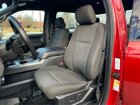 Used 2018 Ford F150 XLT w/ Equipment Group 302A Luxury image 11