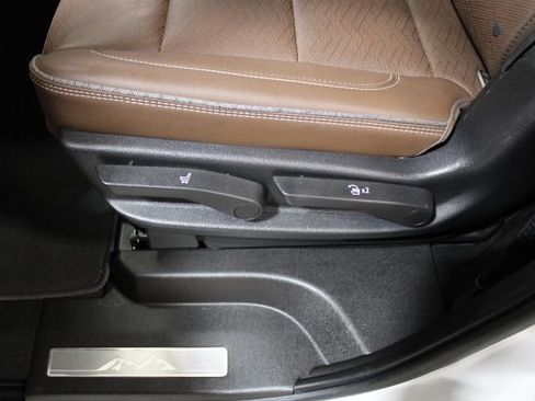 Used 2021 Chevrolet Tahoe High Country w/ Premium Package image 67