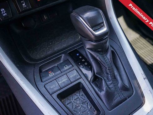 Used 2020 Toyota RAV4 XLE Premium FWD image 14