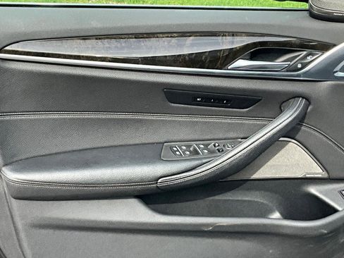 Used 2017 BMW 540i xDrive image 34