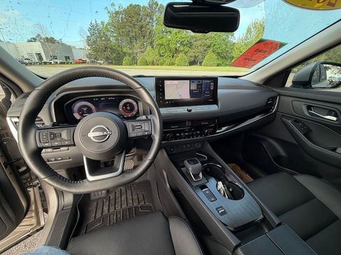 Certified 2024 Nissan Rogue SL w/ SL Premium Package image 19