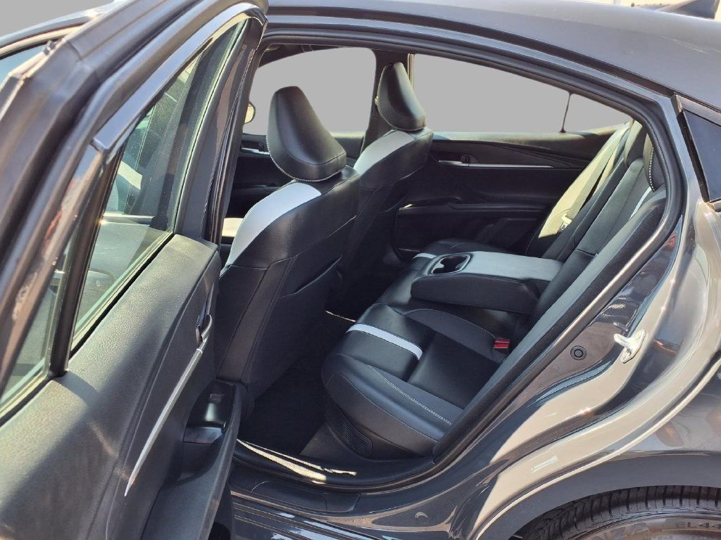 Used 2025 Toyota Camry SE FWD image 25