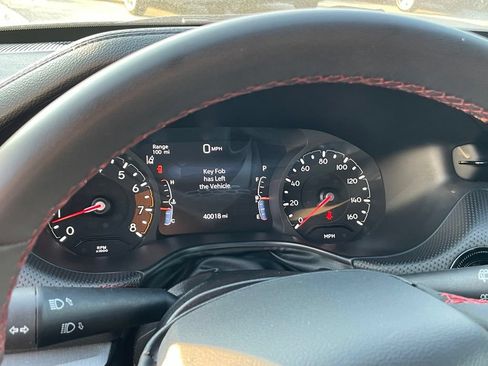 Used 2025 Jeep Compass Trailhawk AWD/4WD image 16