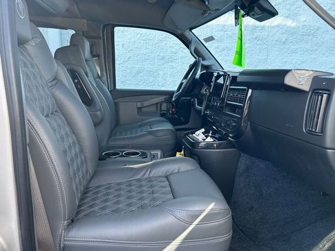 New 2025 GMC Savana 2500 w/ Driver Convenience Package image 28