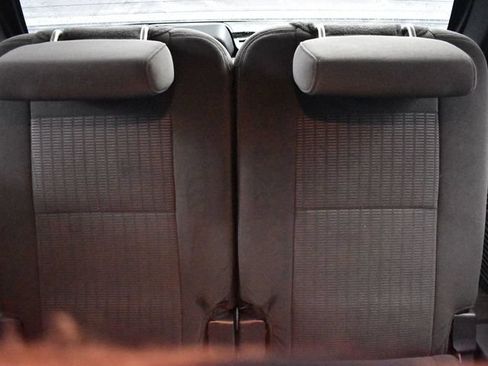 Used 2010 Ford Explorer XLT AWD/4WD image 18