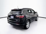 Used 2022 Jeep Compass Latitude image 5