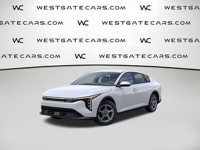 New 2025 Kia K4 LXS