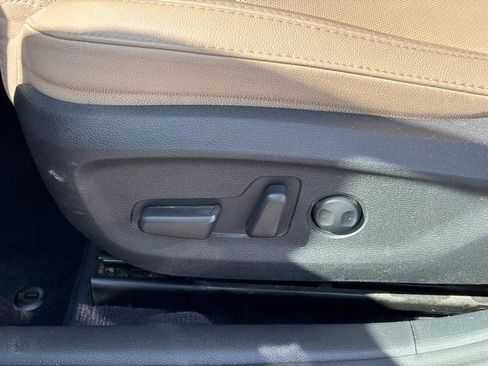 Used 2016 Hyundai Sonata Limited image 17