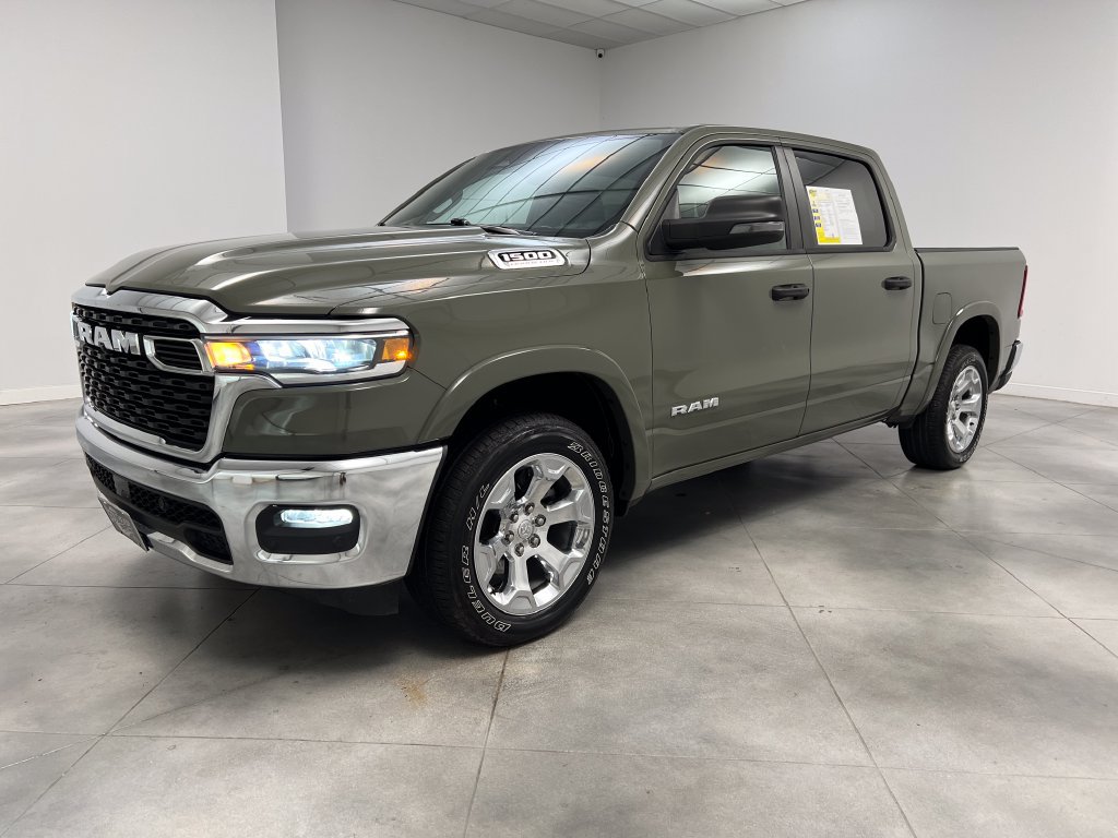 Used 2026 RAM 1500 Big Horn AWD/4WD image 4