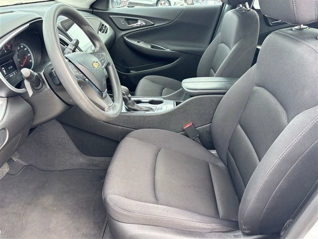 Used 2023 Chevrolet Malibu LT FWD image 16