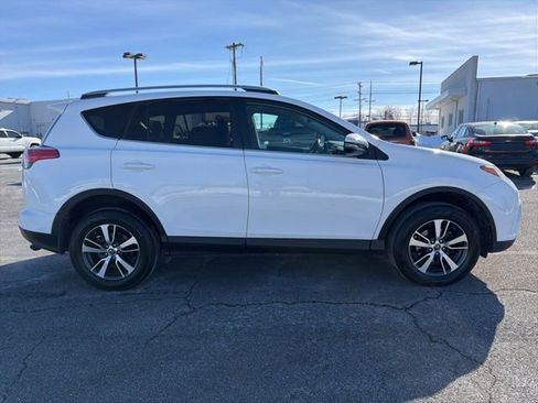 Used 2018 Toyota RAV4 Adventure image 10