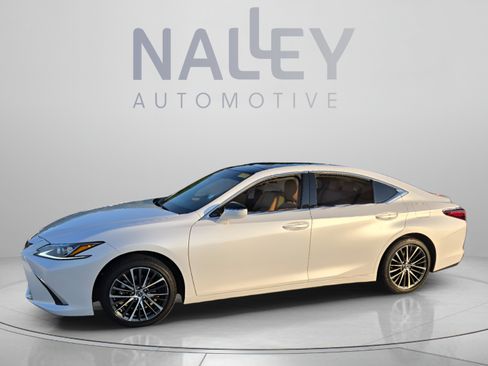 Used 2024 Lexus ES 350 w/ Premium Package FWD image 2