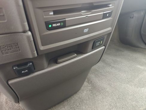 Used 2015 Honda Odyssey Touring image 12