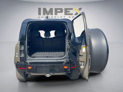 Used 2024 Land Rover Defender 110 X AWD/4WD image 9