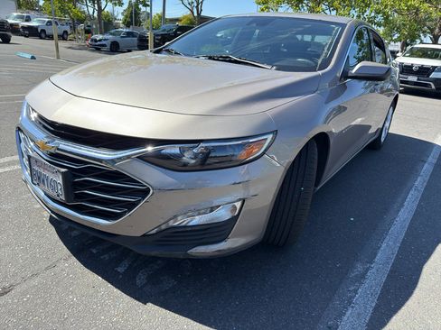 Used 2023 Chevrolet Malibu LT FWD image 3