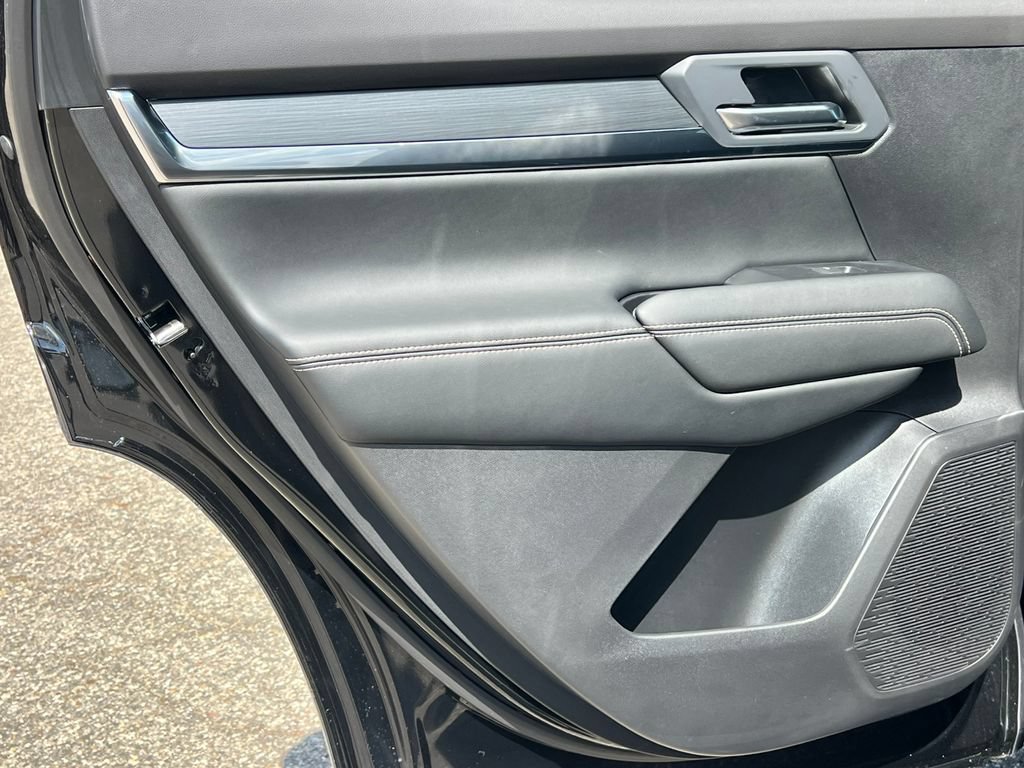 New 2027 GMC Terrain Elevation w/ Elevation Premium Package AWD/4WD image 34