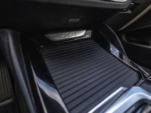 Used 2021 BMW X4 xDrive30i AWD/4WD image 17