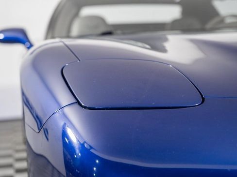 Used 2004 Chevrolet Corvette Convertible w/ Preferred Equipment Group image 12