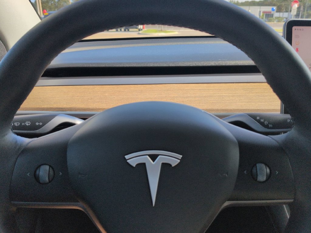 Used 2024 Tesla Model Y Long Range RWD image 42