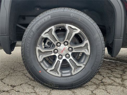 New 2026 GMC Sierra 1500 SLE w/ Preferred Package image 6