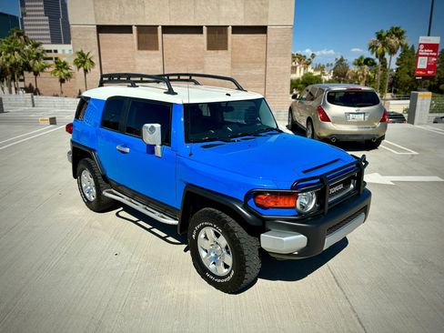 Used 2008 Toyota FJ Cruiser 4WD image 14