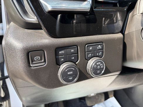 Used 2022 Chevrolet Silverado 1500 High Country AWD/4WD image 11
