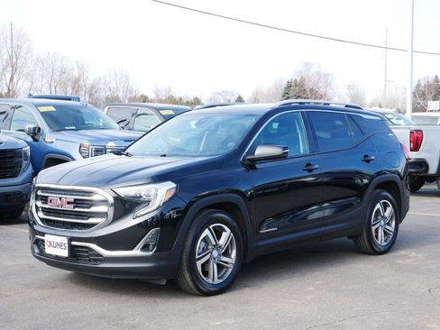 Used 2020 GMC Terrain SLT image 3