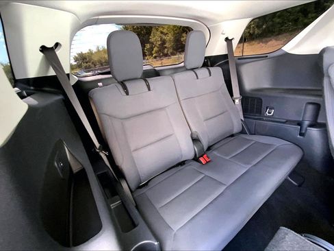 Used 2026 Ford Explorer Active AWD/4WD image 26