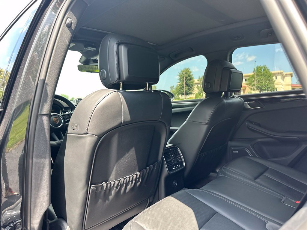 Used 2023 Porsche Macan AWD/4WD image 20