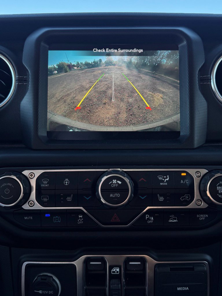 Used 2021 Jeep Wrangler Unlimited Sahara w/ Cold Weather Group AWD/4WD image 20