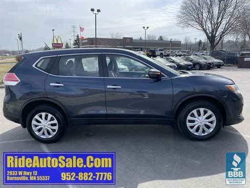 Used 2015 Nissan Rogue S image 4