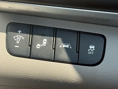 Used 2020 Hyundai Elantra SEL FWD image 9