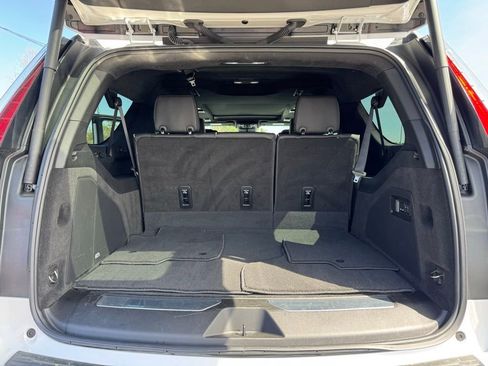 Certified 2024 Cadillac Escalade ESV Sport Platinum w/ LPO, ONYX Package image 34