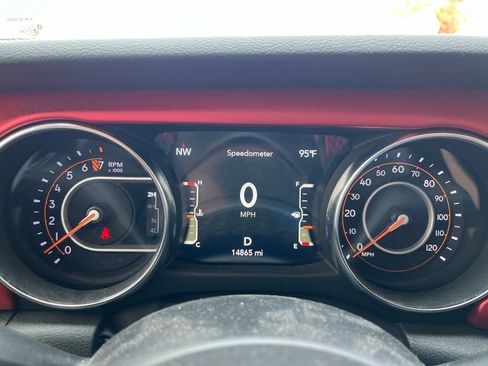 Used 2023 Jeep Gladiator Rubicon w/ Cold Weather Group AWD/4WD image 17