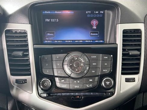 Used 2015 Chevrolet Cruze Eco w/ Enhanced Safety Package image 15