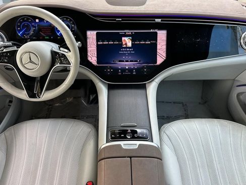 Used 2023 Mercedes-Benz EQS 580 4MATIC SUV image 16