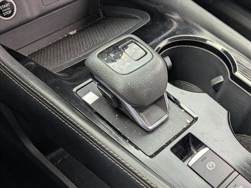 Used 2023 Nissan Rogue SL w/ SL Premium Package image 11