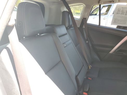 Used 2018 Toyota RAV4 Limited image 23