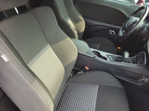 Used 2022 Dodge Challenger R/T Scat Pack w/ T/A Package image 10