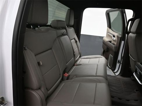Used 2023 GMC Sierra 1500 SLT image 22