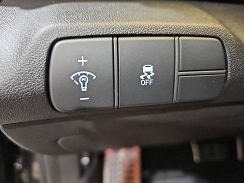 New 2025 Hyundai Elantra Sport image 24