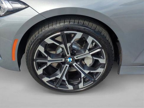 Certified 2025 BMW 330i Sedan w/ Premium Package image 25