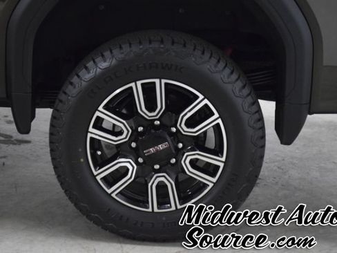 Used 2023 GMC Sierra 2500 AT4 w/ Gooseneck/5TH Wheel Package AWD/4WD image 7