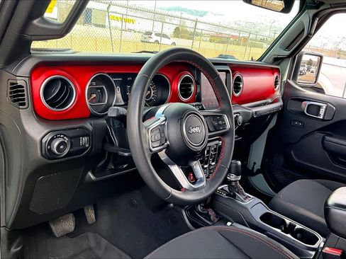 Used 2023 Jeep Wrangler Unlimited Rubicon image 14