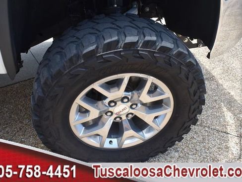 Used 2018 GMC Sierra 1500 SLT AWD/4WD image 12