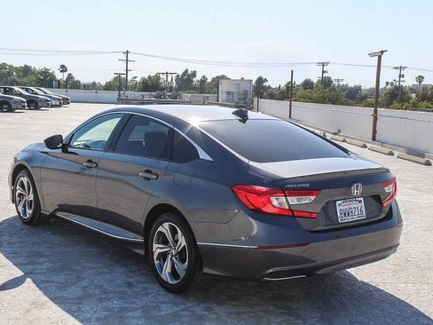 Certified 2018 Honda Accord EX image 4